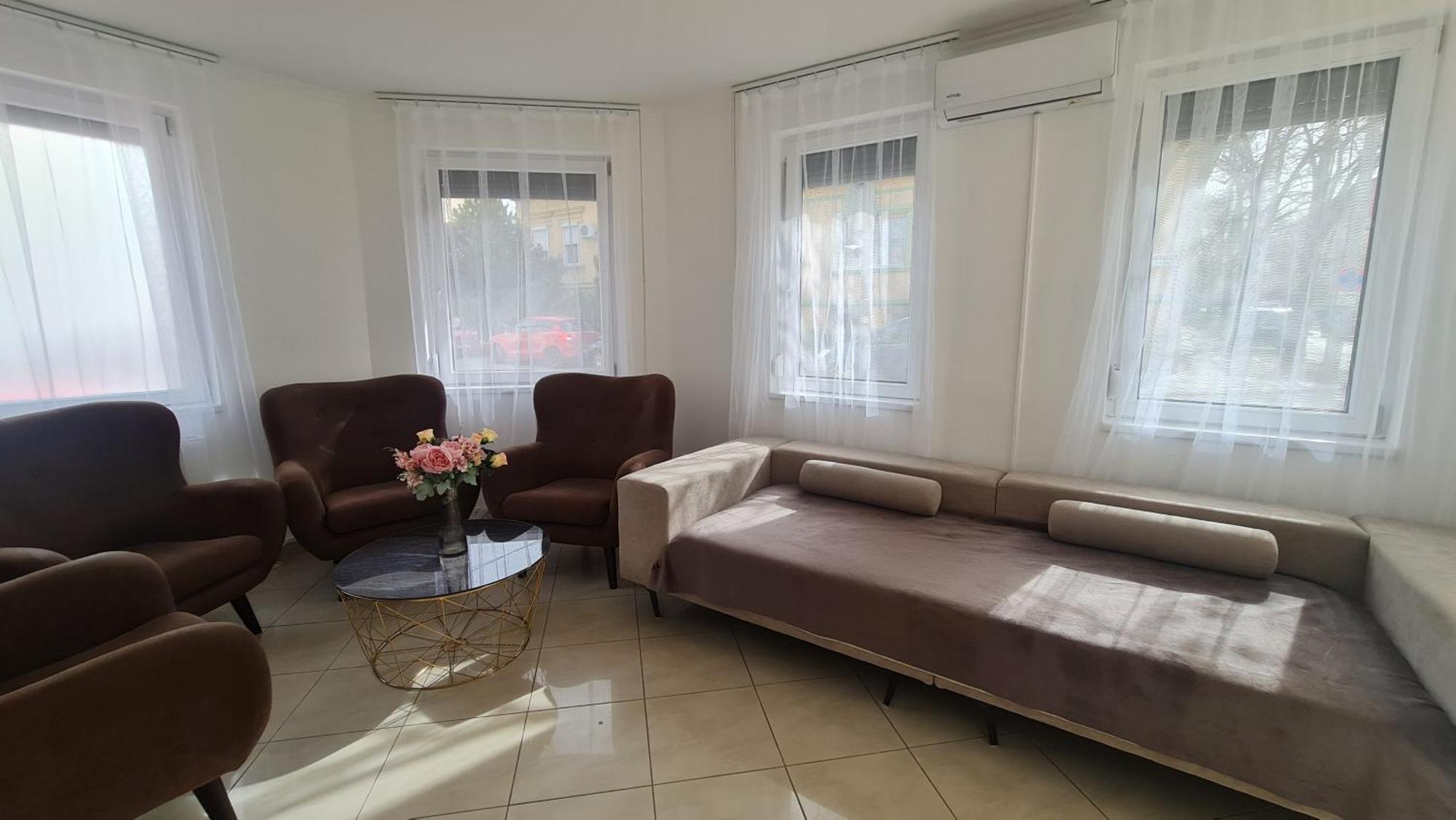 Tulipan Apartman Szeged Ngoại thất bức ảnh